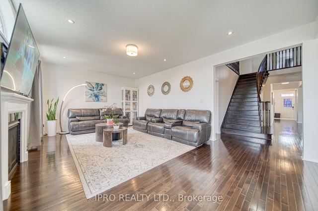51 Fred Young Dr, House detached with 4 bedrooms, 6 bathrooms and 4 parking in Toronto ON | Image 5