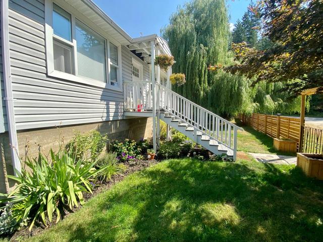 416 Fowler Street, House detached with 3 bedrooms, 1 bathrooms and null parking in Central Kootenay A BC | Image 2