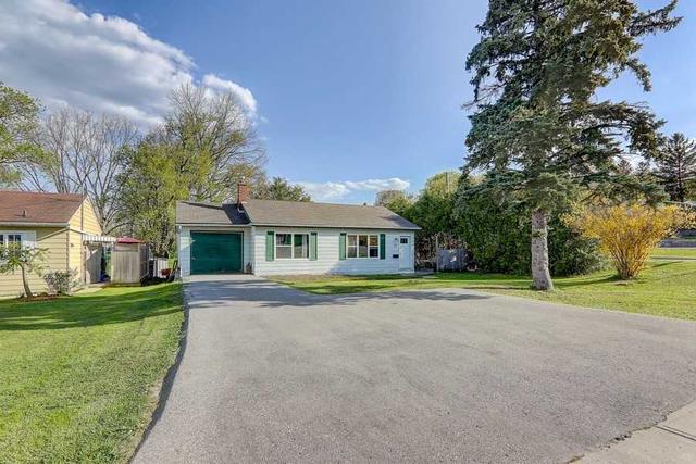 98 Eagle St, House detached with 2 bedrooms, 1 bathrooms and 6 parking in Newmarket ON | Image 20