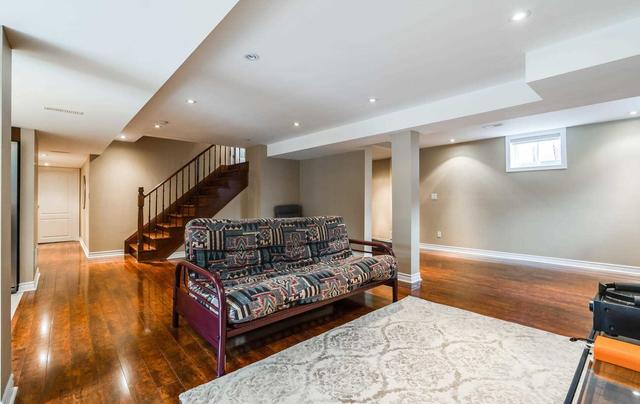 18 Nancy Crt, House detached with 4 bedrooms, 5 bathrooms and 6 parking in Vaughan ON | Image 25