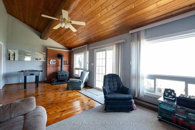 70 Haig's Island Rd, House detached with 3 bedrooms, 2 bathrooms and 10 parking in Prince Edward County ON | Image 13