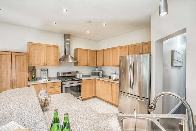 628 Orange Walk Cres, House detached with 5 bedrooms, 5 bathrooms and 8 parking in Mississauga ON | Image 7