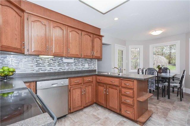 7 Bridlewood Dr, House detached with 4 bedrooms, 3 bathrooms and 4 parking in Guelph ON | Image 6