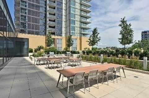 820 - 19 Singer Crt, Condo with 1 bedrooms, 2 bathrooms and 1 parking in Toronto ON | Image 2