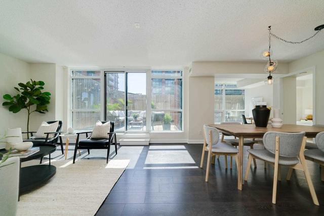 302 - 525 Wilson Ave, Condo with 2 bedrooms, 2 bathrooms and 1 parking in Toronto ON | Image 4