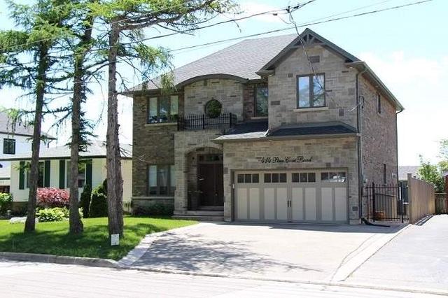414 Pine Cove Rd, House detached with 4 bedrooms, 4 bathrooms and 6 parking in Burlington ON | Image 1