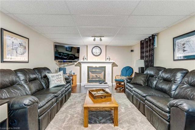 68 Prince Charles Dr, House detached with 3 bedrooms, 2 bathrooms and 6 parking in St. Catharines ON | Image 7