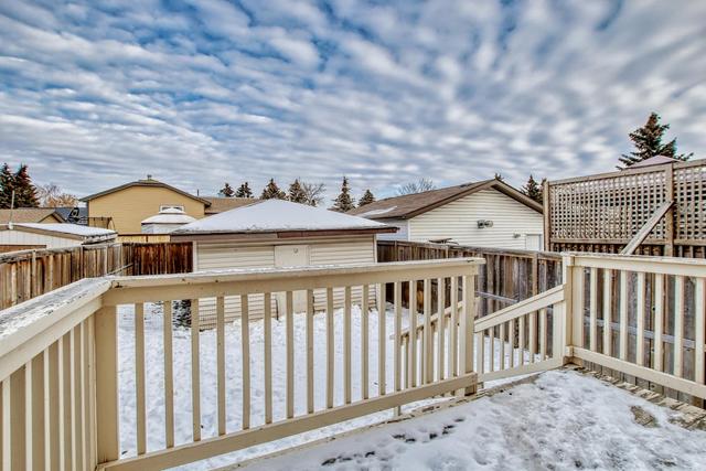 56 Taraglen Road Ne, House detached with 3 bedrooms, 2 bathrooms and 1 parking in Calgary AB | Image 1
