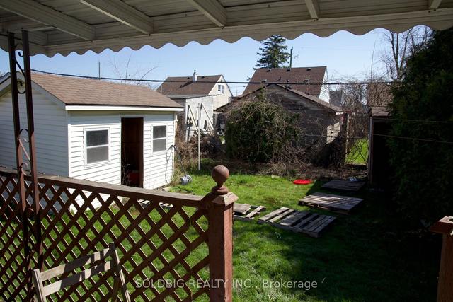 14 Parkview Rd N, House detached with 2 bedrooms, 1 bathrooms and 2 parking in St. Catharines ON | Image 10