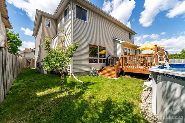 28 Thresher Avenue, House detached with 4 bedrooms, 3 bathrooms and 6 parking in Ottawa ON | Image 29