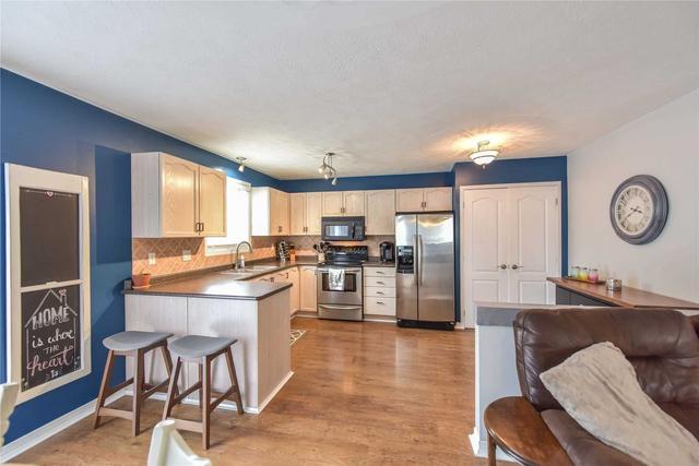 main - 127 Julia Cres, House detached with 2 bedrooms, 2 bathrooms and 3 parking in Orillia ON | Image 10