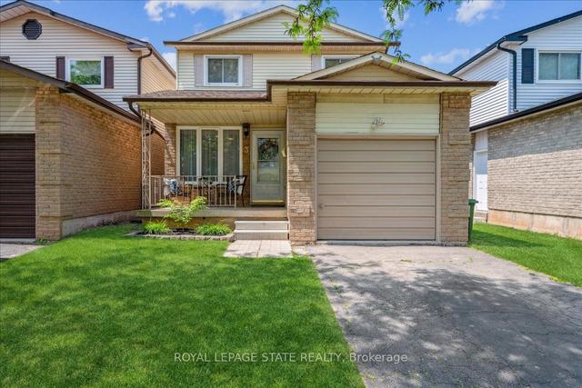 3 Spruce Crt, House detached with 3 bedrooms, 2 bathrooms and 3 parking in Hamilton ON | Image 1