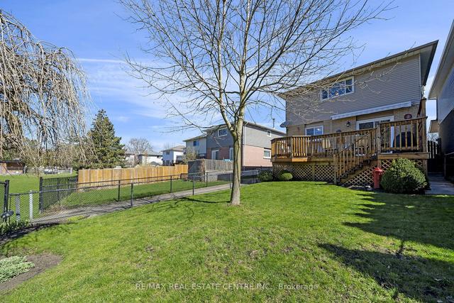 12 Rosset Valley Crt, House attached with 3 bedrooms, 3 bathrooms and 4 parking in Halton Hills ON | Image 28