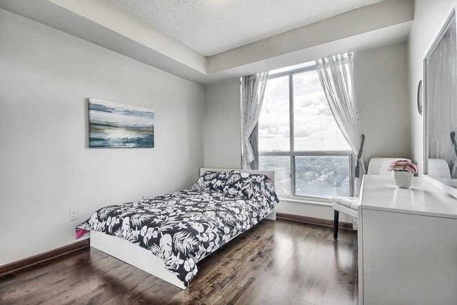 lph06 - 23 Lorraine Dr, Condo with 2 bedrooms, 2 bathrooms and 1 parking in Toronto ON | Image 7