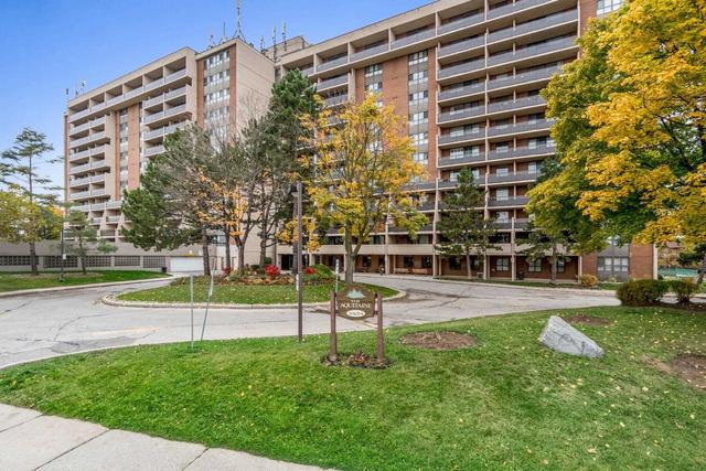 806 - 2929 Aquitaine Ave, Condo with 2 bedrooms, 2 bathrooms and 1 parking in Mississauga ON | Image 1