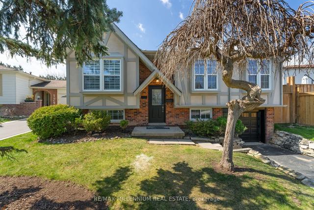 1301 Janina Blvd, House detached with 3 bedrooms, 2 bathrooms and 4 parking in Burlington ON | Image 19