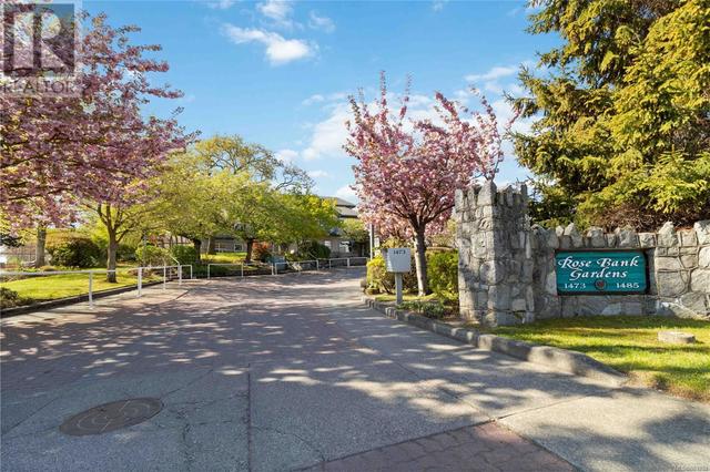 301 - 1485 Garnet Rd, Condo with 1 bedrooms, 1 bathrooms and null parking in Saanich BC | Image 38