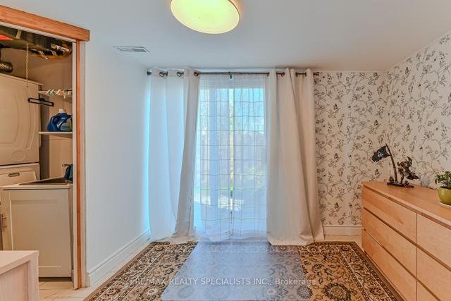 100 Ellis Dr, Townhouse with 3 bedrooms, 2 bathrooms and 2 parking in Brampton ON | Image 36