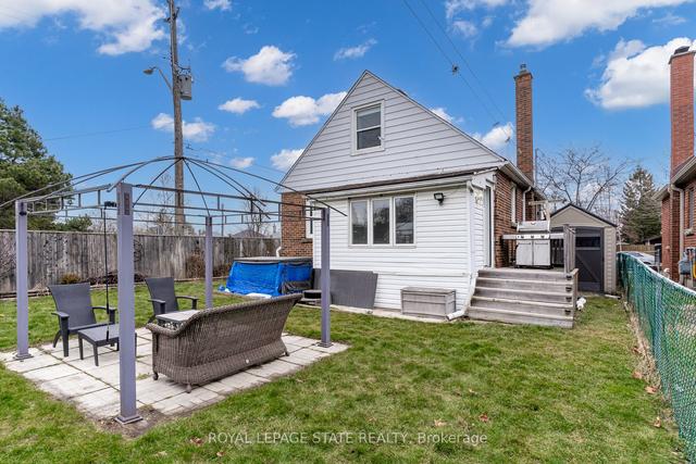 204 Summerhill Ave, House detached with 2 bedrooms, 2 bathrooms and 3 parking in Hamilton ON | Image 32
