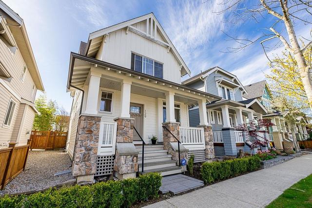 129 173 Street, House detached with 4 bedrooms, 3 bathrooms and 3 parking in Surrey BC | Image 2