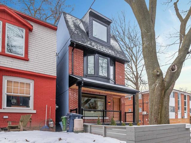 1b Ivy Ave, House detached with 3 bedrooms, 5 bathrooms and 2 parking in Toronto ON | Image 1