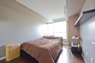 1001 - 215 Fort York Blvd, Condo with 1 bedrooms, 1 bathrooms and 1 parking in Toronto ON | Image 5