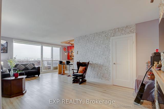 1911 - 1 Massey Sq, Condo with 2 bedrooms, 1 bathrooms and 1 parking in Toronto ON | Image 14