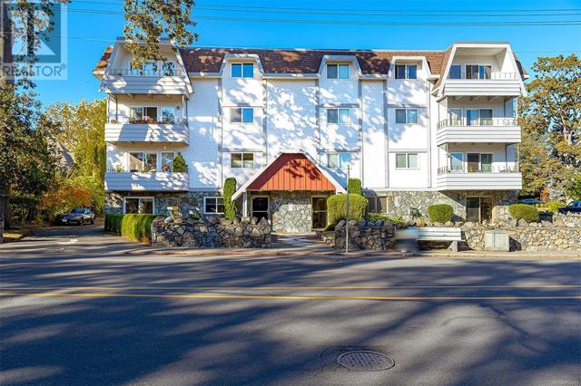 202 - 2340 Oak Bay Ave, Condo with 3 bedrooms, 2 bathrooms and 1 parking in Oak Bay BC | Image 25