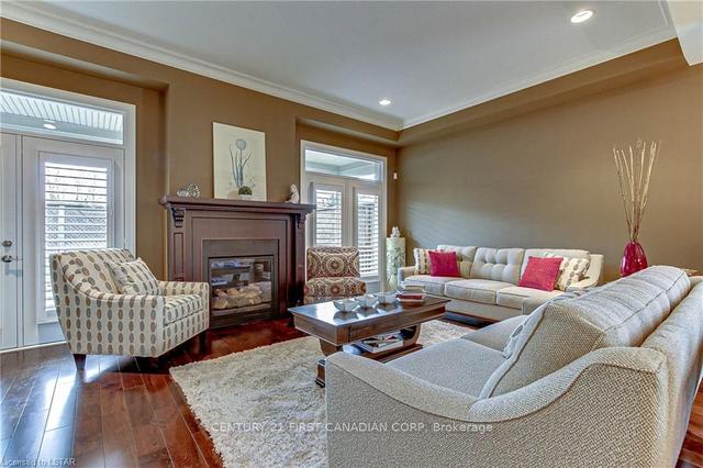 17 - 725 Eagletrace Dr, Condo with 2 bedrooms, 3 bathrooms and 4 parking in London ON | Image 37