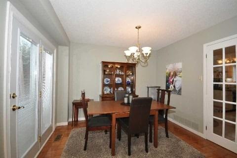 66 Martindale Cres, House detached with 3 bedrooms, 2 bathrooms and 6 parking in Brampton ON | Image 17