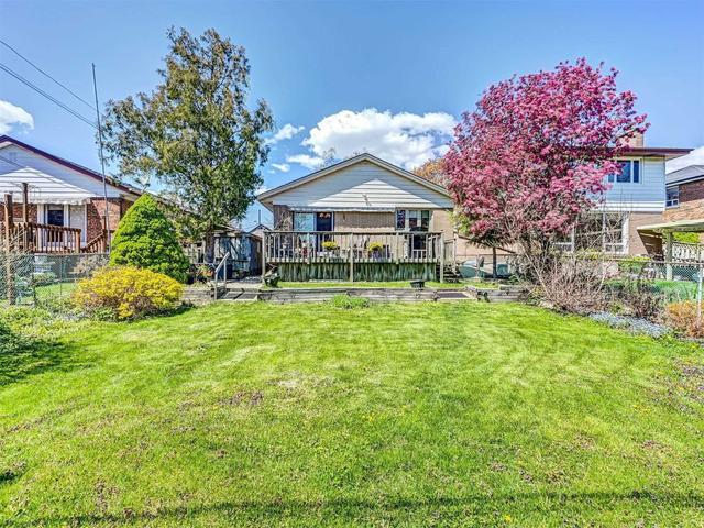 55 Mooregate Ave, House detached with 3 bedrooms, 2 bathrooms and 3 parking in Toronto ON | Image 28