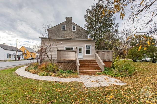 104 Renfrew Street, House detached with 5 bedrooms, 3 bathrooms and 2 parking in Mississippi Mills ON | Image 27