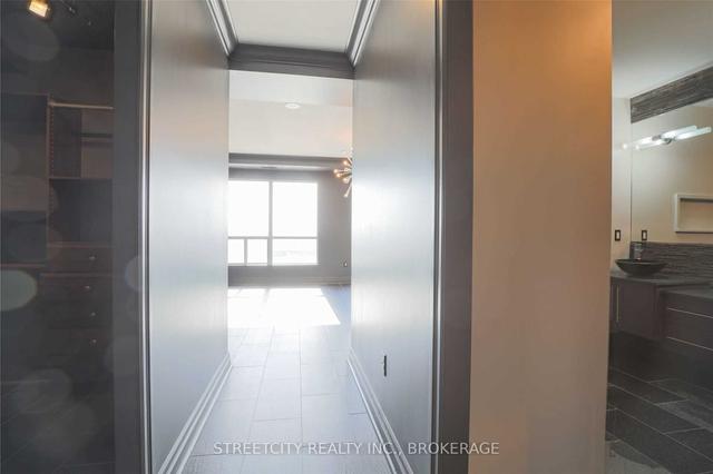 1203 - 1030 Coronation Dr, Condo with 2 bedrooms, 2 bathrooms and 2 parking in London ON | Image 24