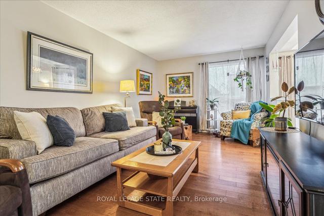 67 - 800 Paramount Dr, Townhouse with 3 bedrooms, 3 bathrooms and 2 parking in Hamilton ON | Image 2