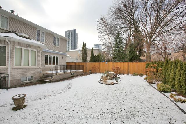 136 Spring Garden Ave, House detached with 4 bedrooms, 6 bathrooms and 6 parking in Toronto ON | Image 31