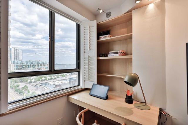 1201/02 - 270 Queens Quay W, Condo with 2 bedrooms, 2 bathrooms and 1 parking in Toronto ON | Image 24