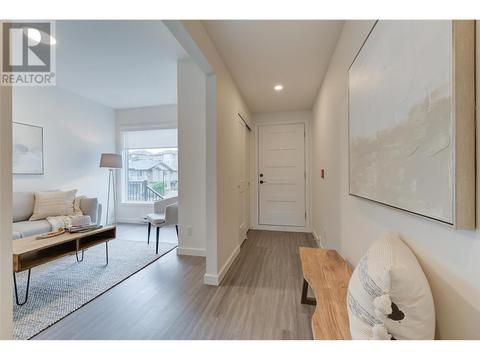 62 - 685 Boynton Place, Condo with 2 bedrooms, 2 bathrooms and 1 parking in Kelowna BC | Card Image