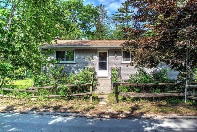 12 72nd Street N, House detached with 3 bedrooms, 1 bathrooms and null parking in Wasaga Beach ON | Image 2