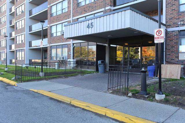 102 - 45 Sunrise Ave, Condo with 3 bedrooms, 2 bathrooms and 1 parking in Toronto ON | Image 15