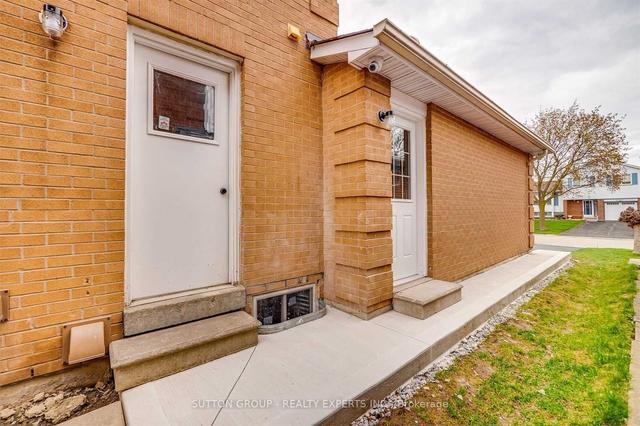 35 Jill Cres, House detached with 4 bedrooms, 6 bathrooms and 11 parking in Brampton ON | Image 28