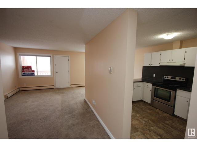 221 - 95 Mckenney Av, Condo with 2 bedrooms, 1 bathrooms and null parking in St. Albert AB | Image 8