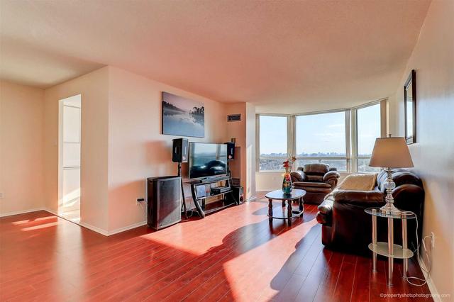 1512 - 350 Alton Towers Circ, Condo with 2 bedrooms, 2 bathrooms and 1 parking in Toronto ON | Image 1