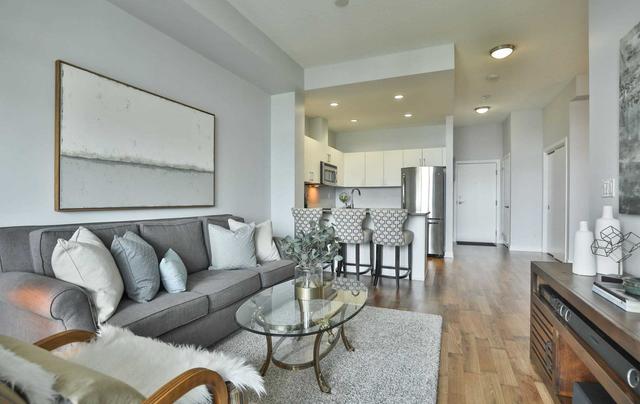 809 - 551 Maple Ave, Condo with 1 bedrooms, 1 bathrooms and 1 parking in Burlington ON | Image 4