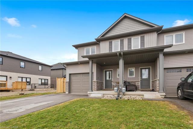 27 Harmony Way, House attached with 3 bedrooms, 2 bathrooms and 5 parking in Thorold ON | Image 3