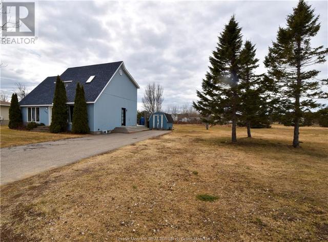 3000 Paulin, House detached with 3 bedrooms, 2 bathrooms and null parking in Bas Caraquet NB | Image 3