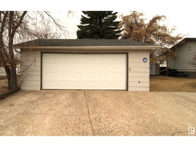 4810 42 St, House detached with 5 bedrooms, 2 bathrooms and null parking in St. Paul AB | Image 36