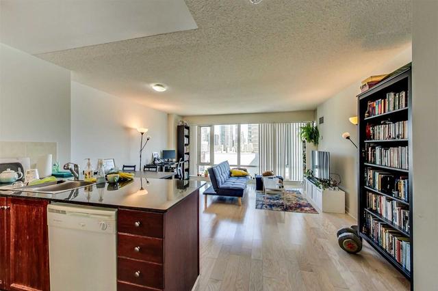 2513 - 210 Victoria St, Condo with 1 bedrooms, 2 bathrooms and 0 parking in Toronto ON | Image 24