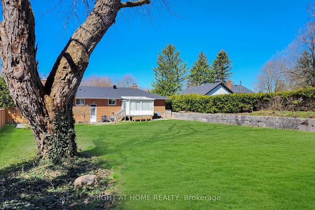 107 Howard Rd, House detached with 3 bedrooms, 2 bathrooms and 11 parking in Newmarket ON | Image 28