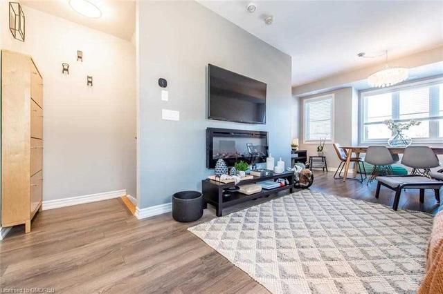 233 - 390 Hopewell Ave, Townhouse with 2 bedrooms, 2 bathrooms and 1 parking in Toronto ON | Image 23