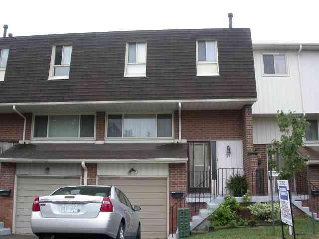 21 - 34 Dundalk Dr, Townhouse with 3 bedrooms, 2 bathrooms and 2 parking in Toronto ON | Image 1